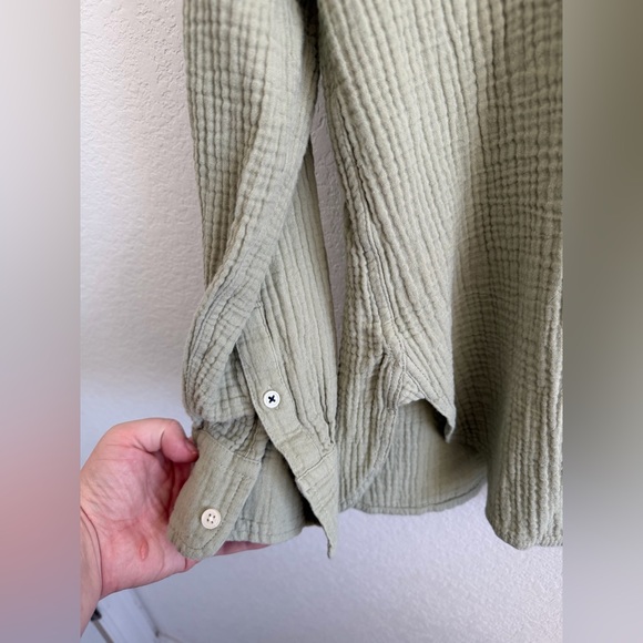 J. Crew Double Gauze Button Up Classic Light Green Size 12 - Picture 3 of 4